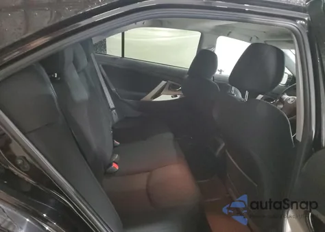 2010 Toyota Camry Base z USA, uszkodzony, nr VIN 4T1BF3EK1AU110659